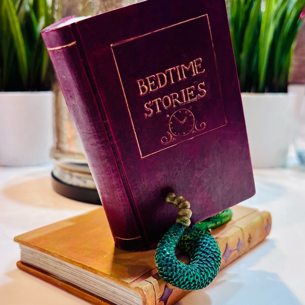 Randal Spangler "Bedtime Stories" Dragling bookend - Picture 3 of 3